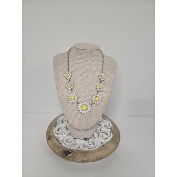 Earrings Necklace Set Daisey's Gold Tone Chain Jewelry circa 1980's-90's Costume - Picture 1 of 10
